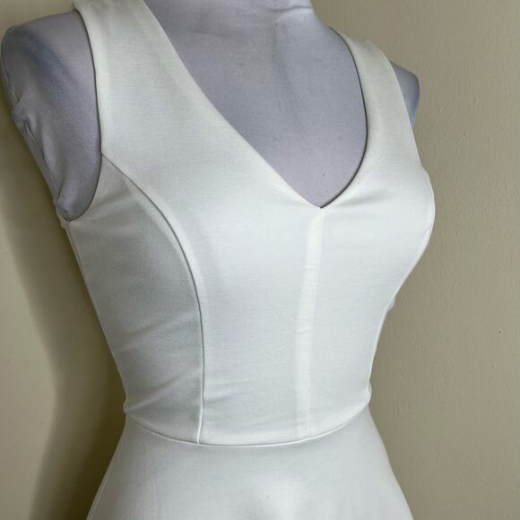 Lulus Bon Appetit Skater Dress XS White Fit & Flare A-Line V-Neck Ponte NEW Chic - Picture 6 of 10